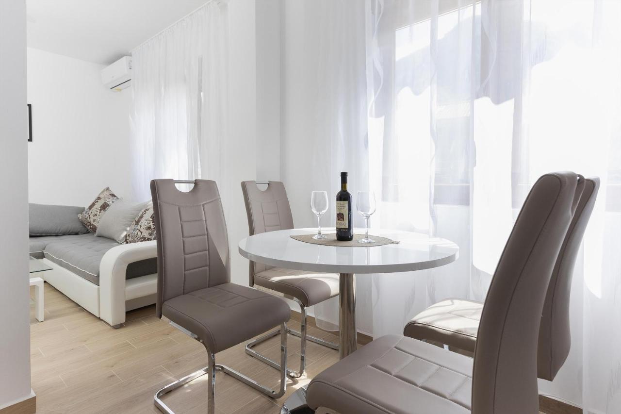 Muo Sea Front Apartments Kotor Ngoại thất bức ảnh