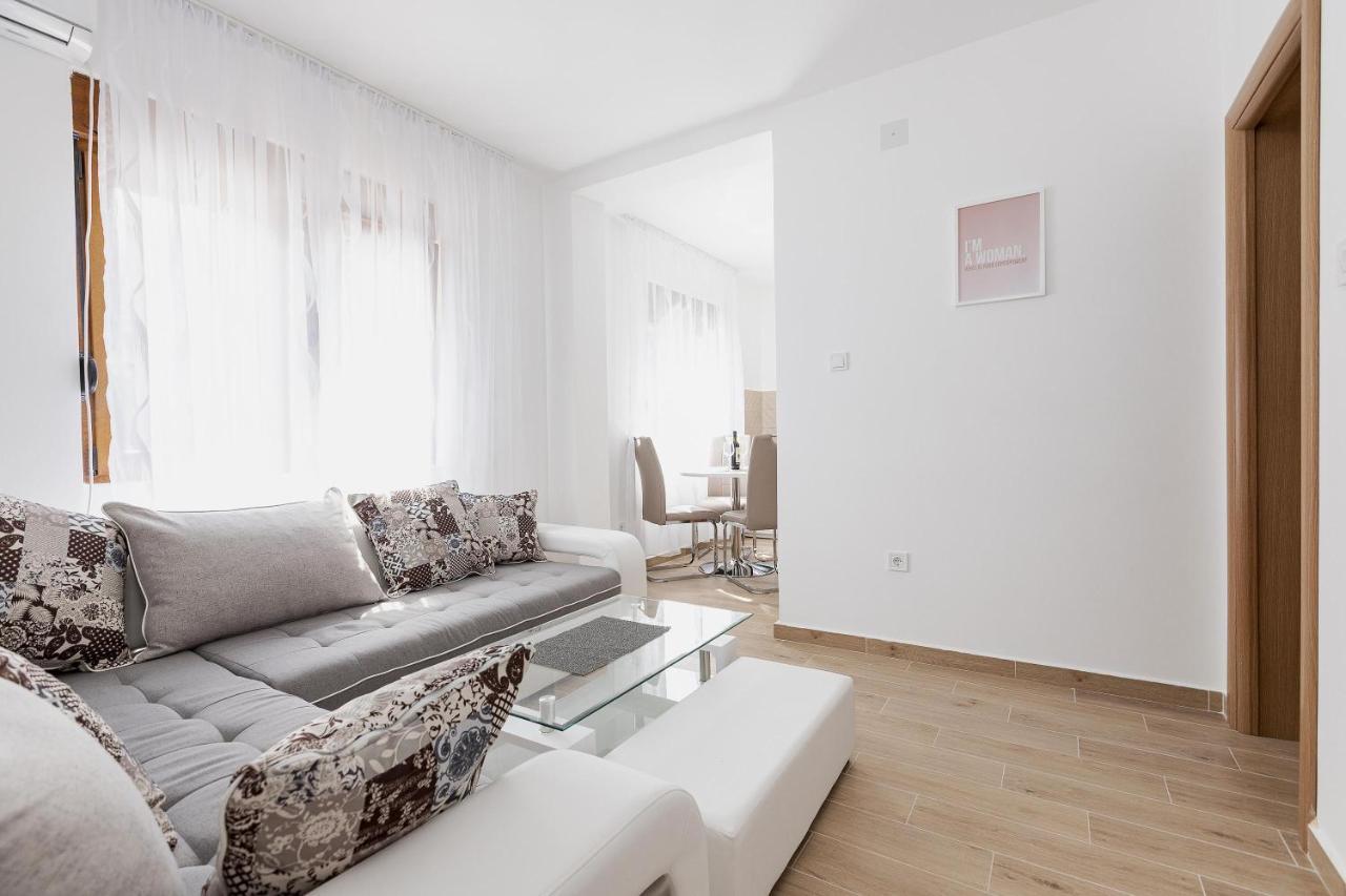 Muo Sea Front Apartments Kotor Ngoại thất bức ảnh
