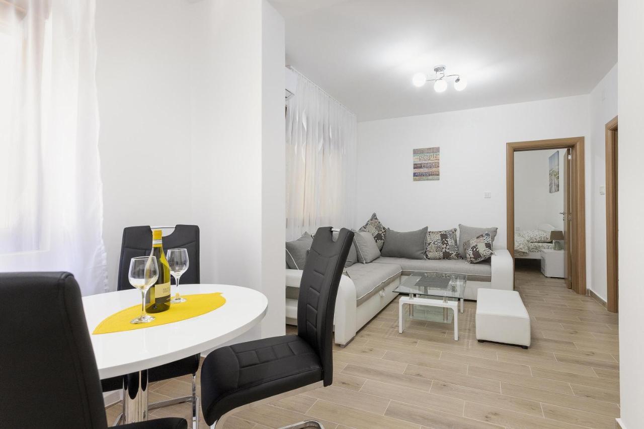 Muo Sea Front Apartments Kotor Ngoại thất bức ảnh