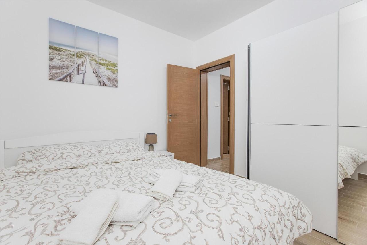 Muo Sea Front Apartments Kotor Ngoại thất bức ảnh