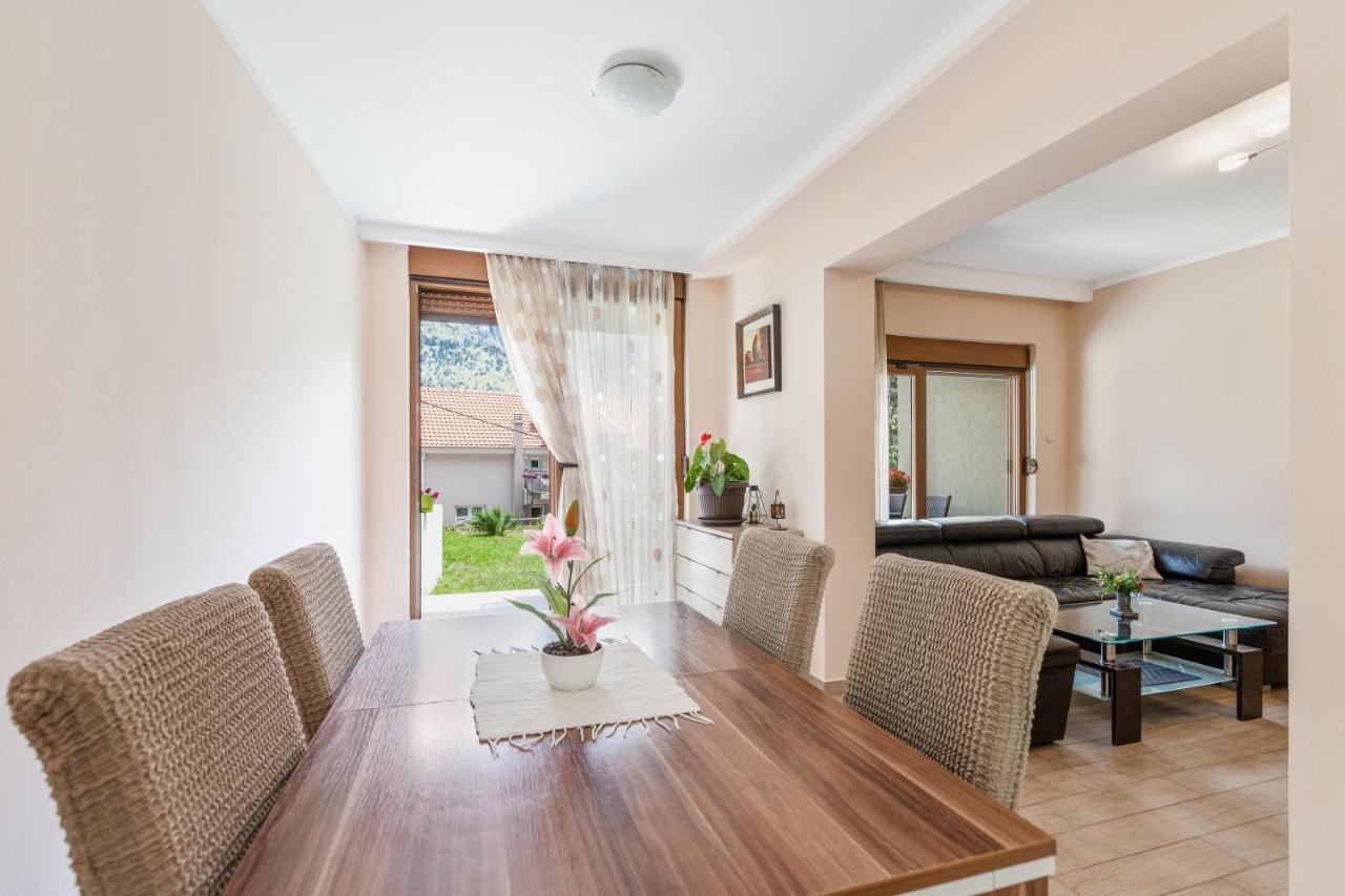 Muo Sea Front Apartments Kotor Ngoại thất bức ảnh