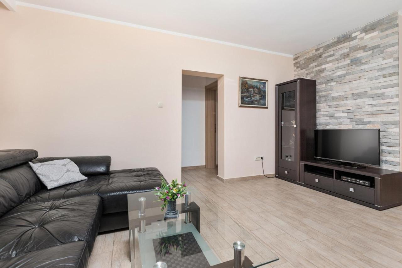 Muo Sea Front Apartments Kotor Ngoại thất bức ảnh